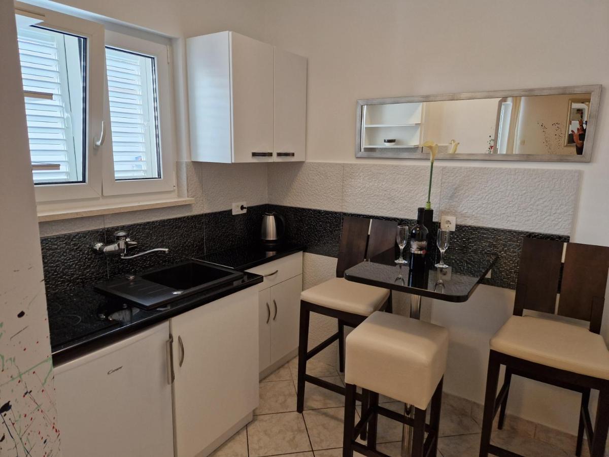 Apartments Jagoda Подстрана Екстериор снимка