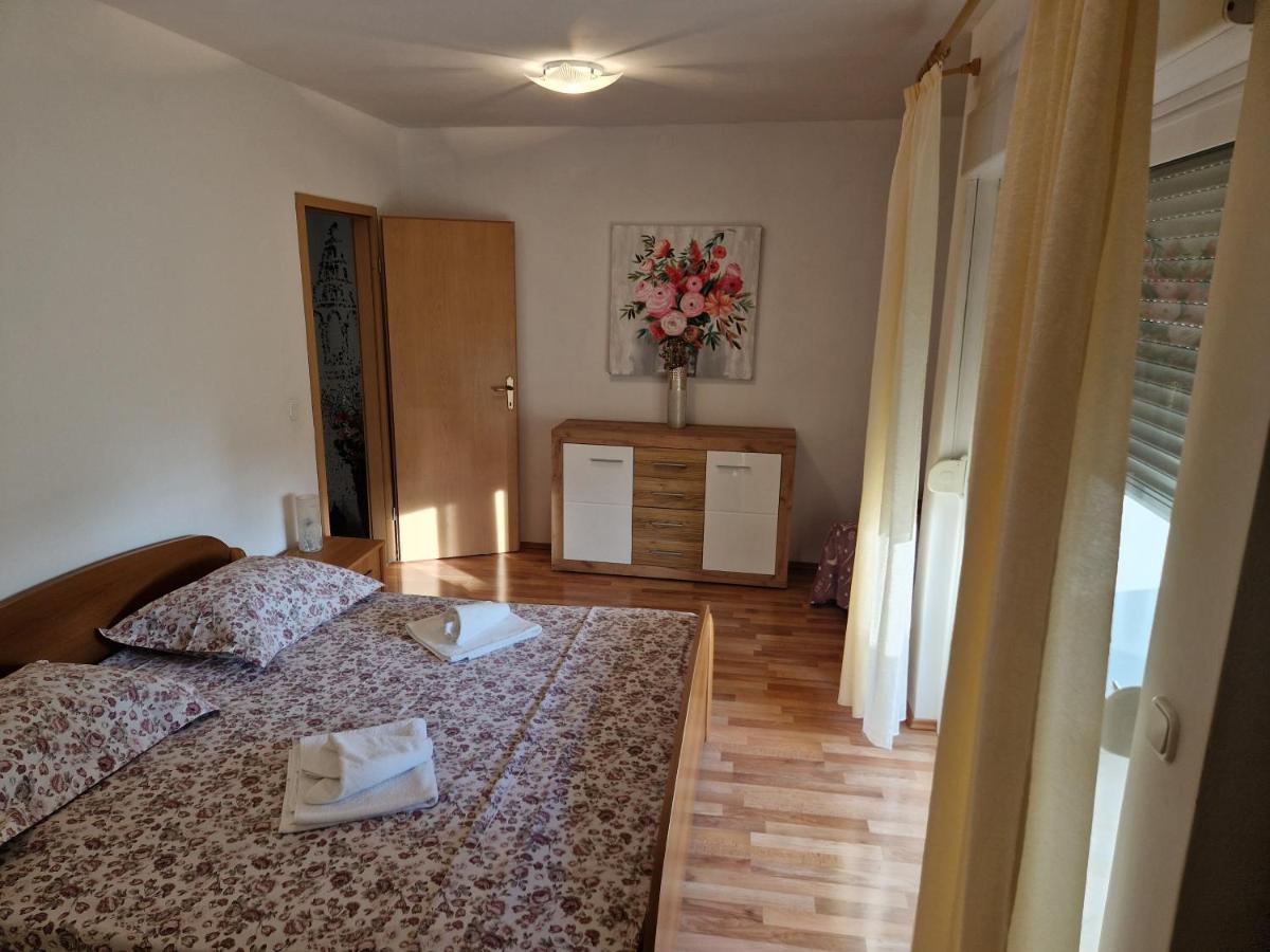 Apartments Jagoda Подстрана Екстериор снимка