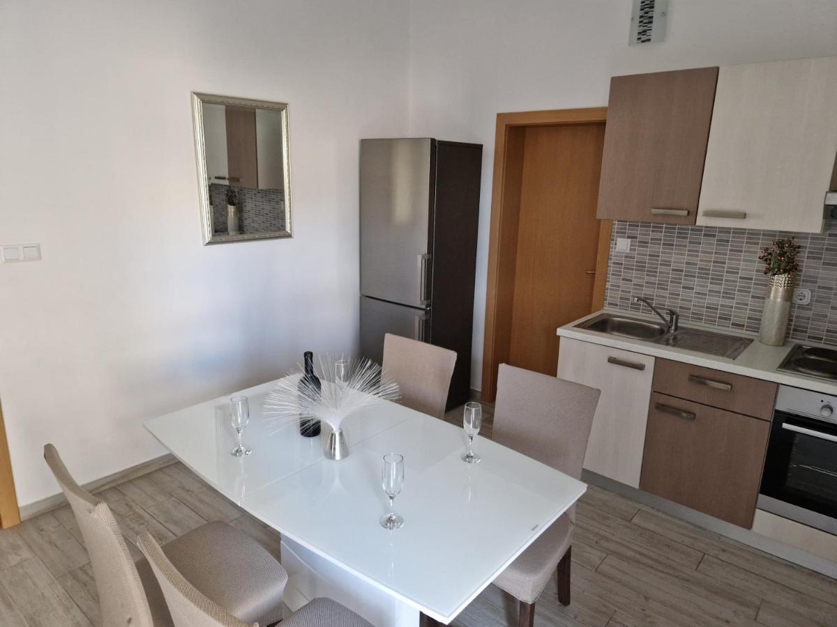 Apartments Jagoda Подстрана Екстериор снимка