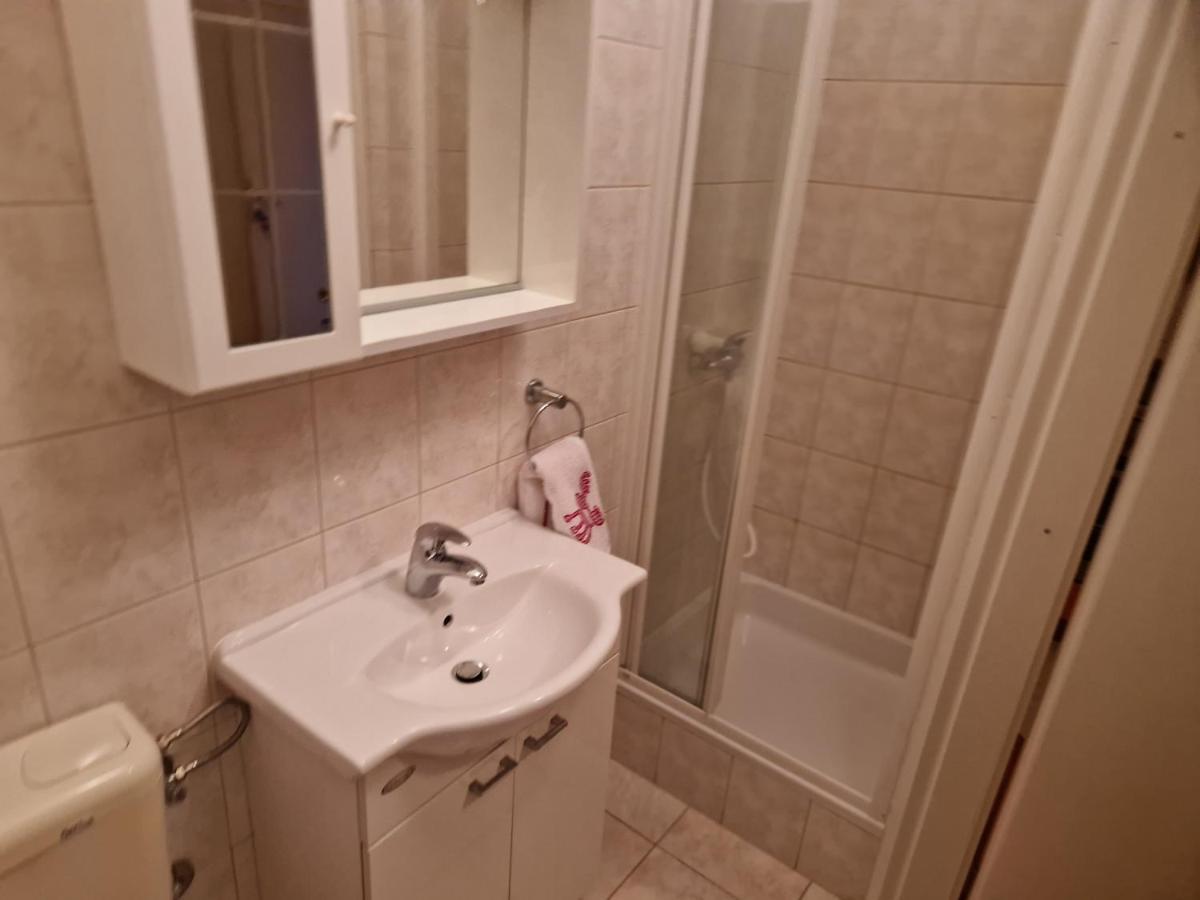 Apartments Jagoda Подстрана Екстериор снимка