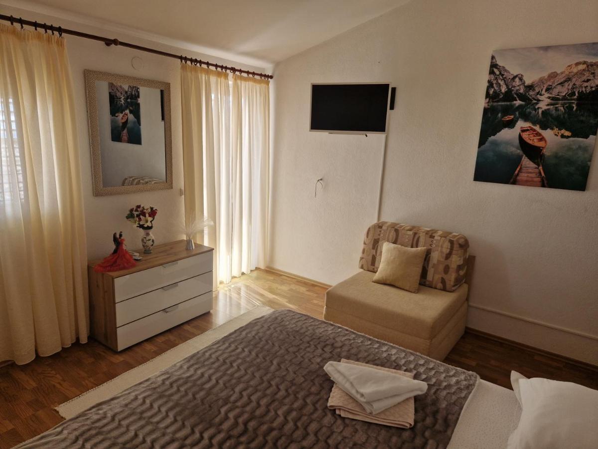 Apartments Jagoda Подстрана Екстериор снимка